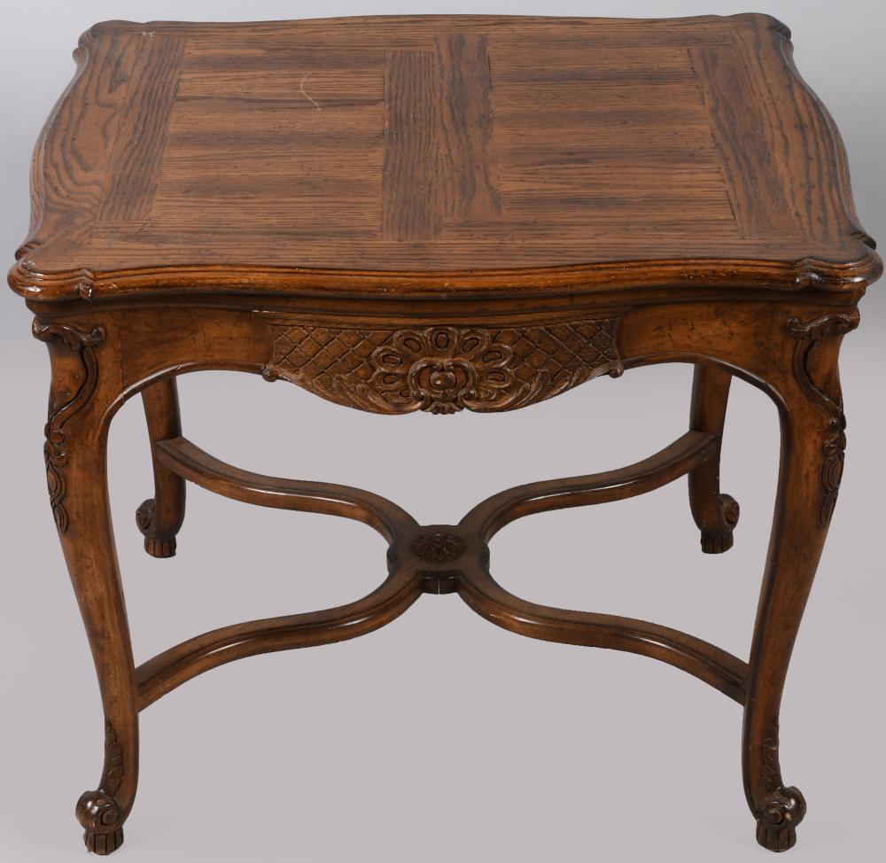 FRENCH PROVINCIAL STYLE OAK TABLE 2ec5ef