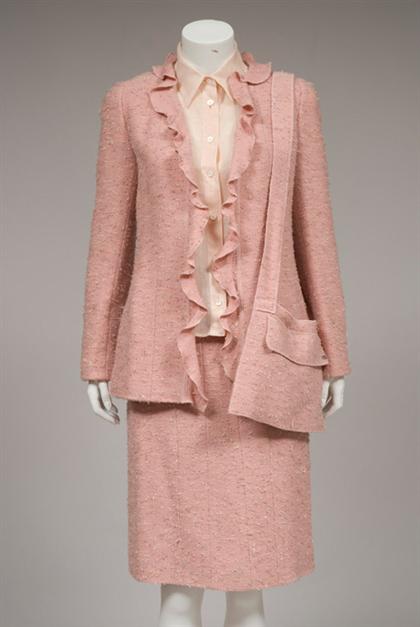 Pink tweed Chanel ruffled jacket 4ad71