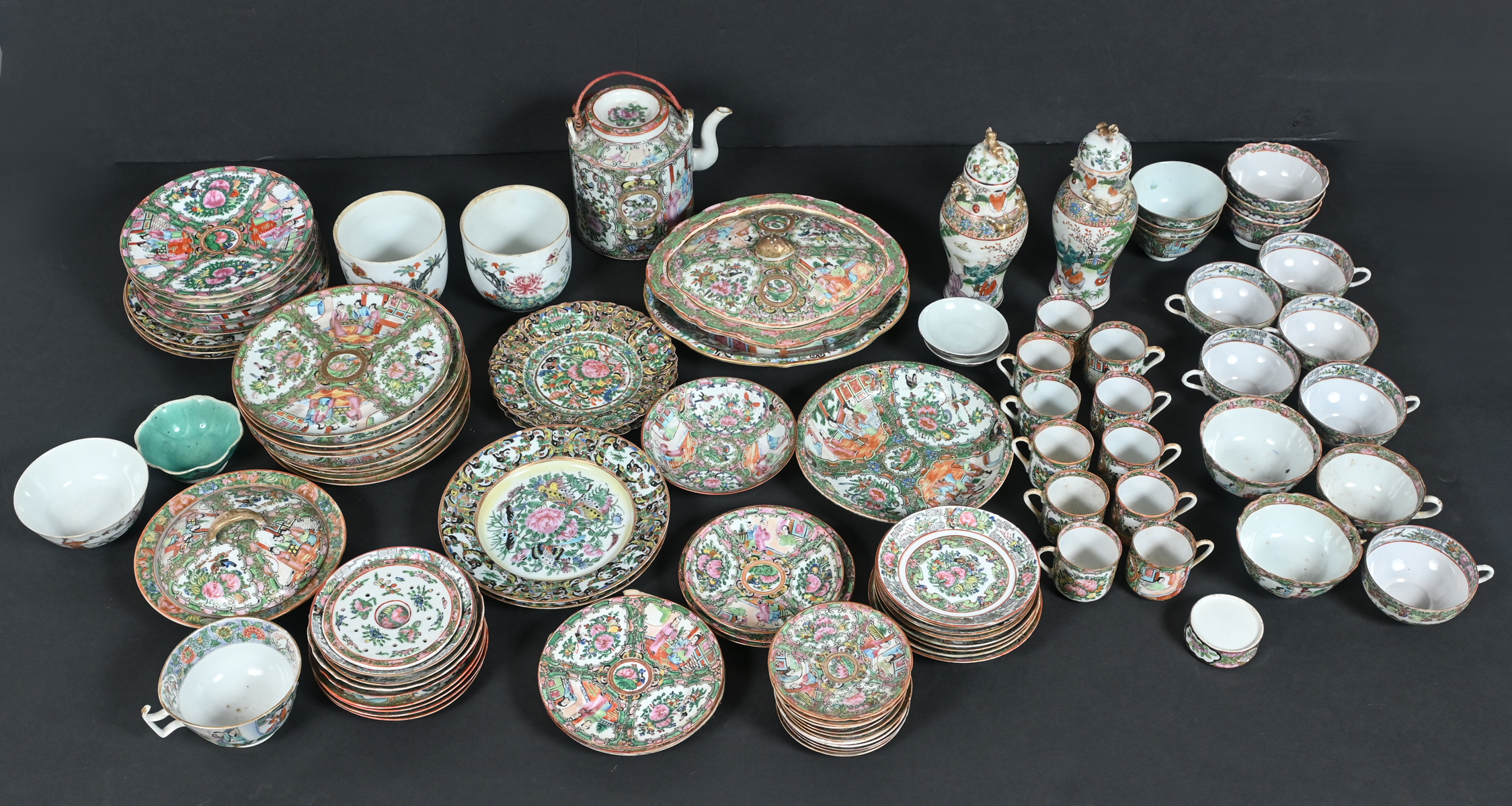 80+ CHINESE ROSE MEDALLION PORCELAINS: