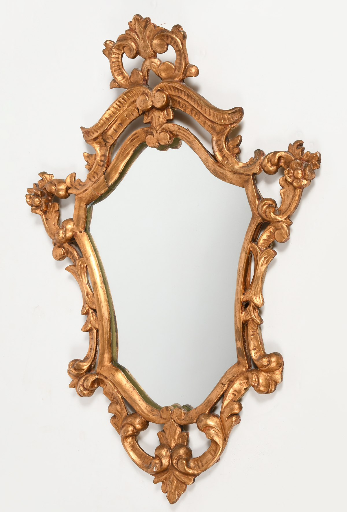 CARVED AND GILDED ITALIAN MIRROR: