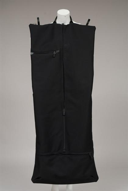 Black nylon Gucci garment bag  4add3
