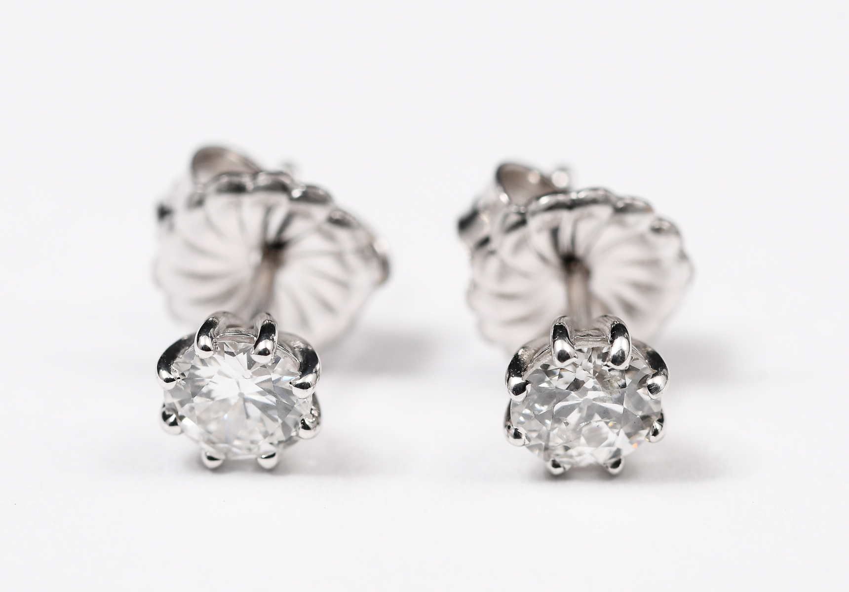 14K .70 CTW DIAMOND EARRINGS: 14K