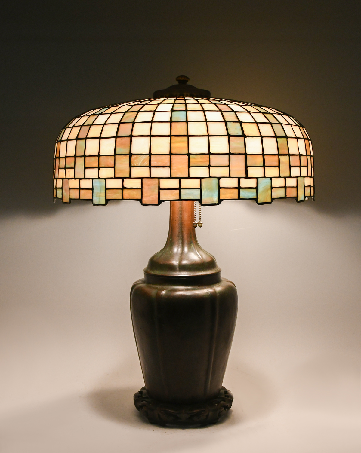 HANDEL LAMP CO LEADED GLASS TABLE 2ecbe9