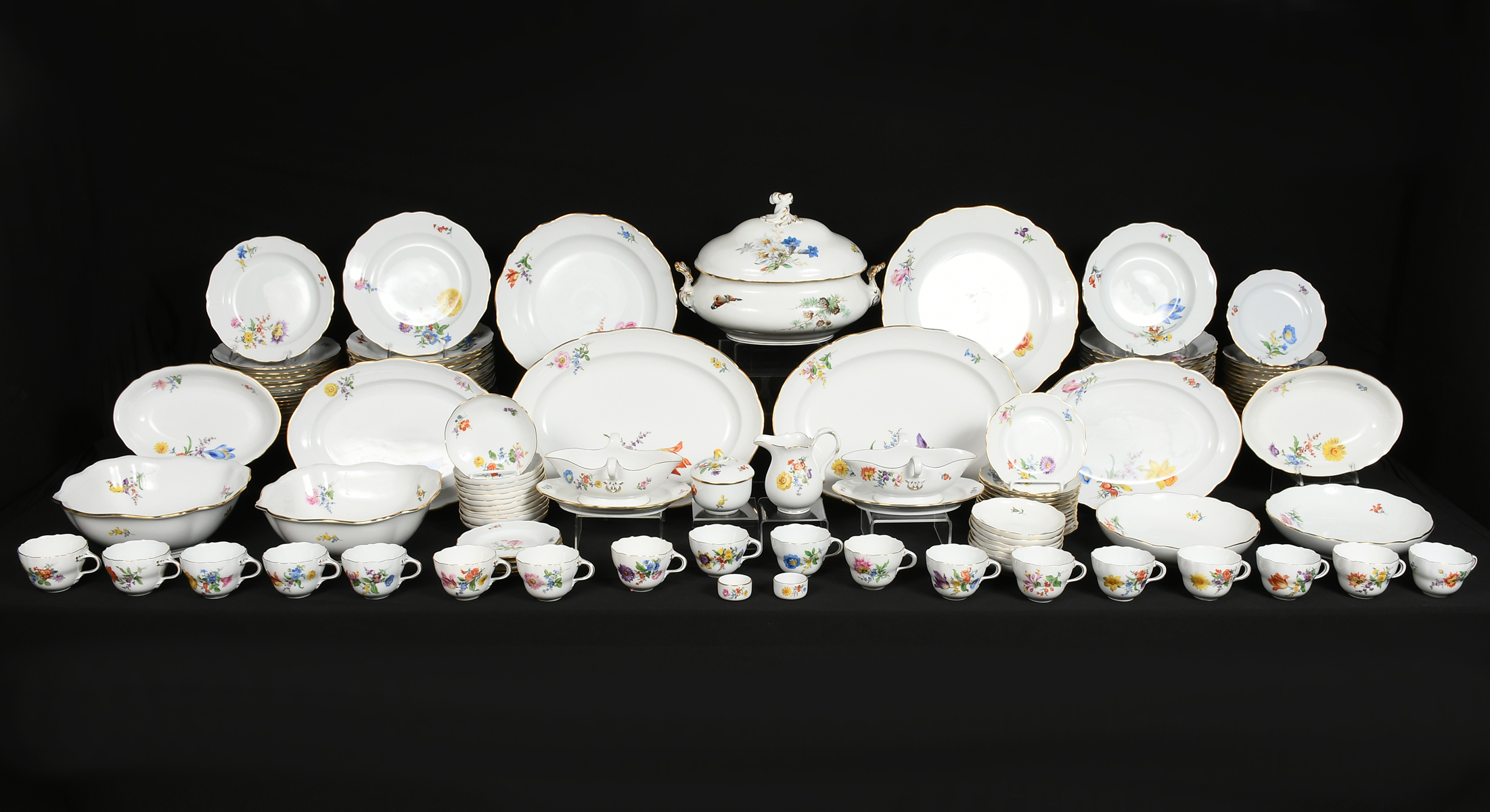 135 PC 19TH C MEISSEN GOLD  2ecbfa