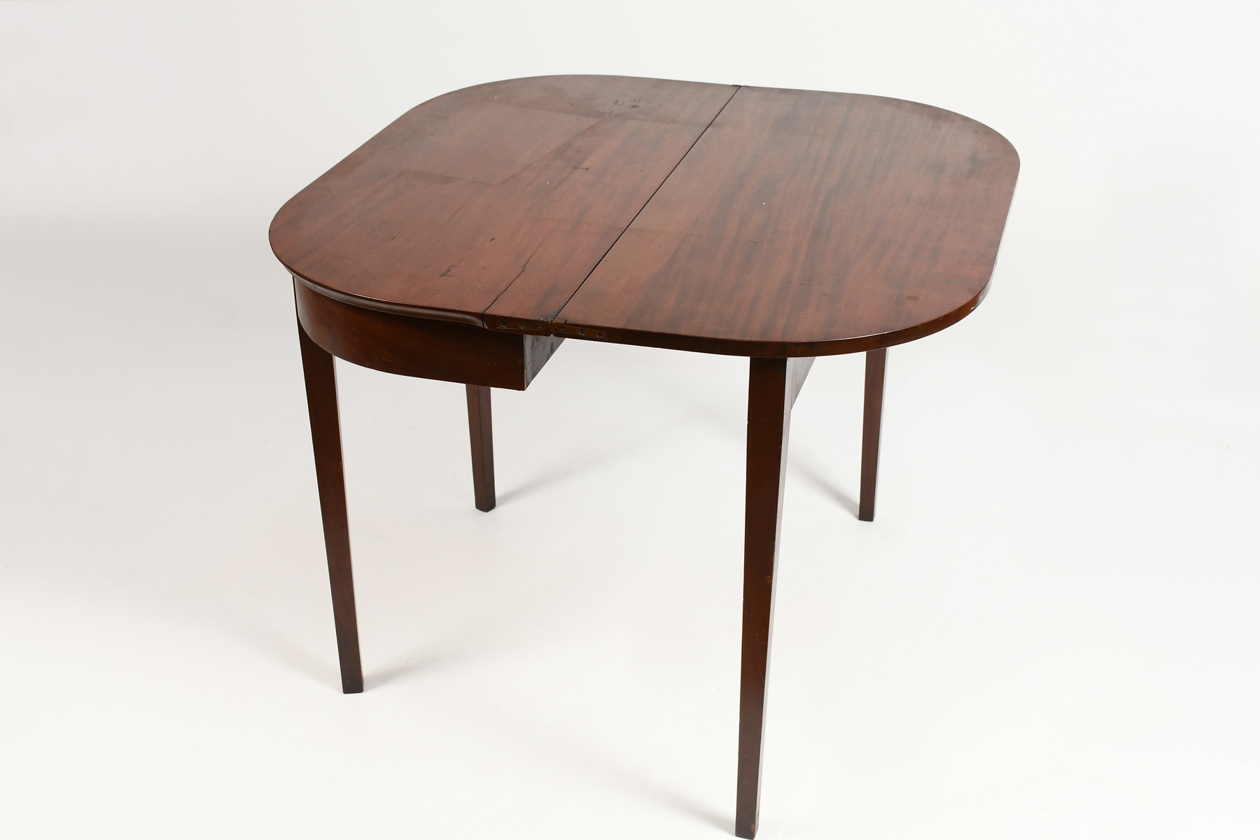 WALNUT FEDERAL STYLE GAME TABLE: