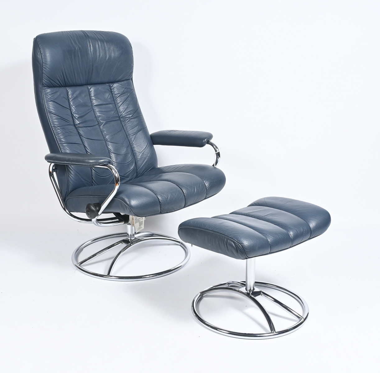 EKORNES-STRESSLESS LEATHER RECLINER