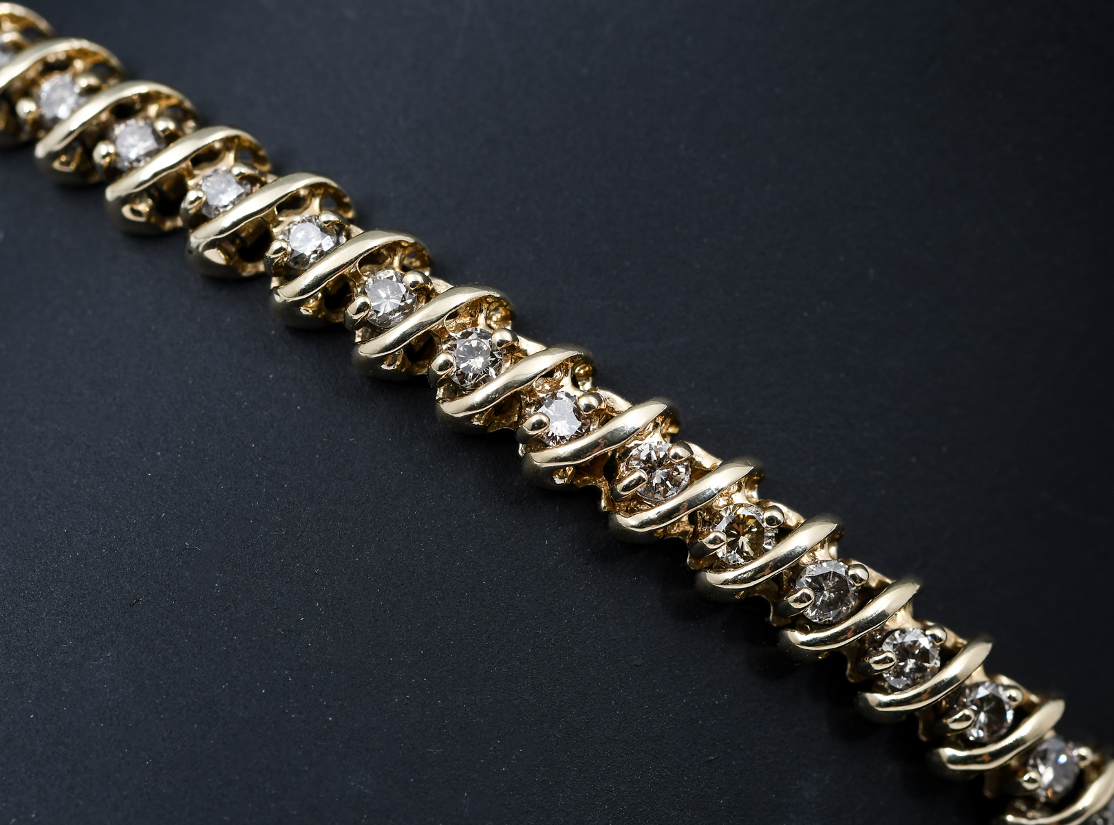 14K 2.50 CT. DIAMOND BRACELET: