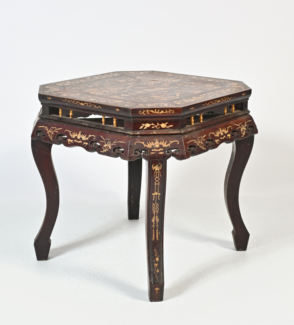 A FINE CHINESE IVORY INLAID TABLE: 4-leg