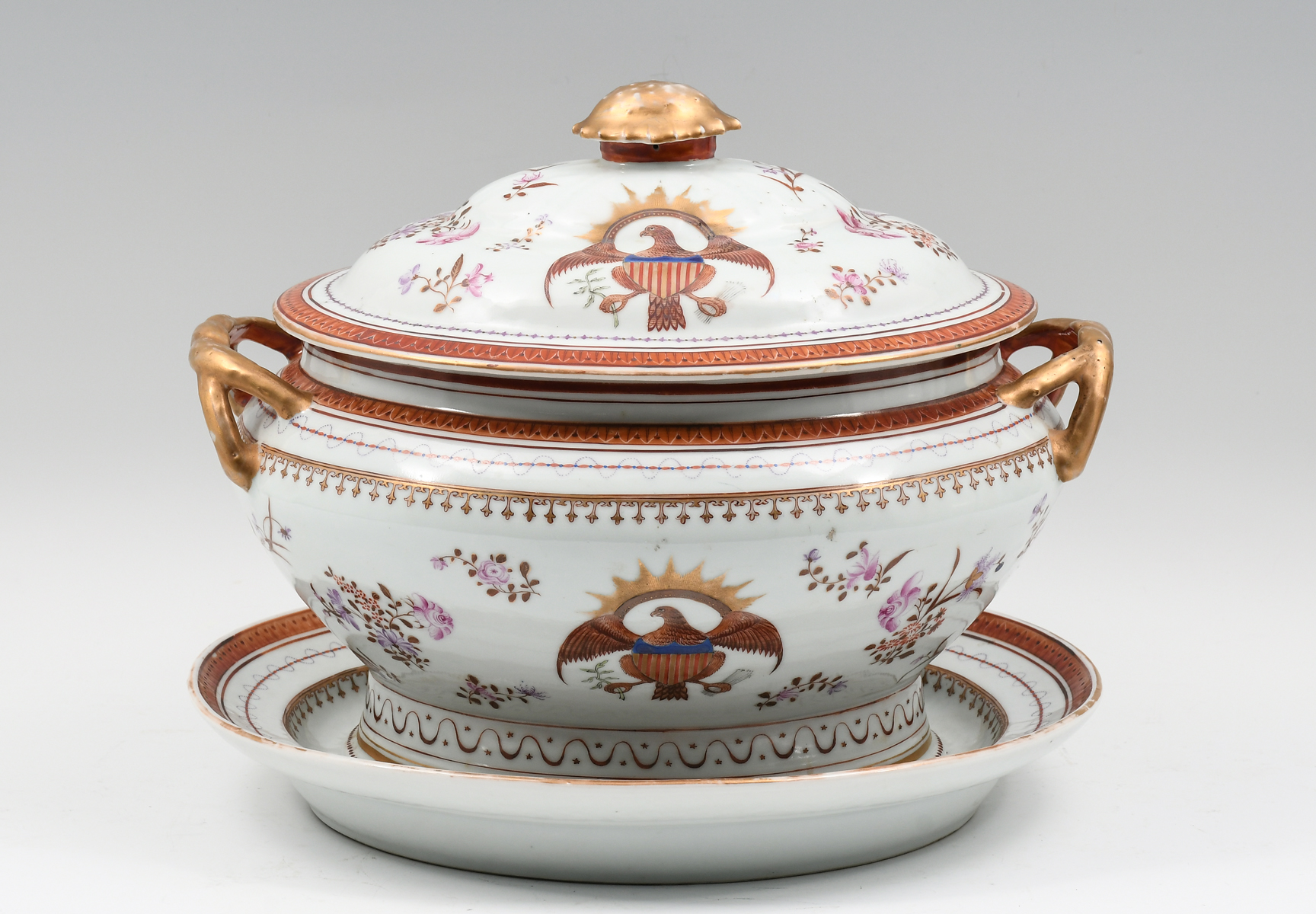 CHINESE COVERED PORCELAIN TUREEN 2ece48