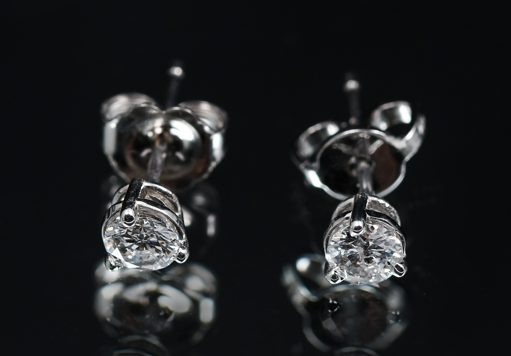 PLATINUM 41 CTW DIAMOND EARRINGS  2ece86