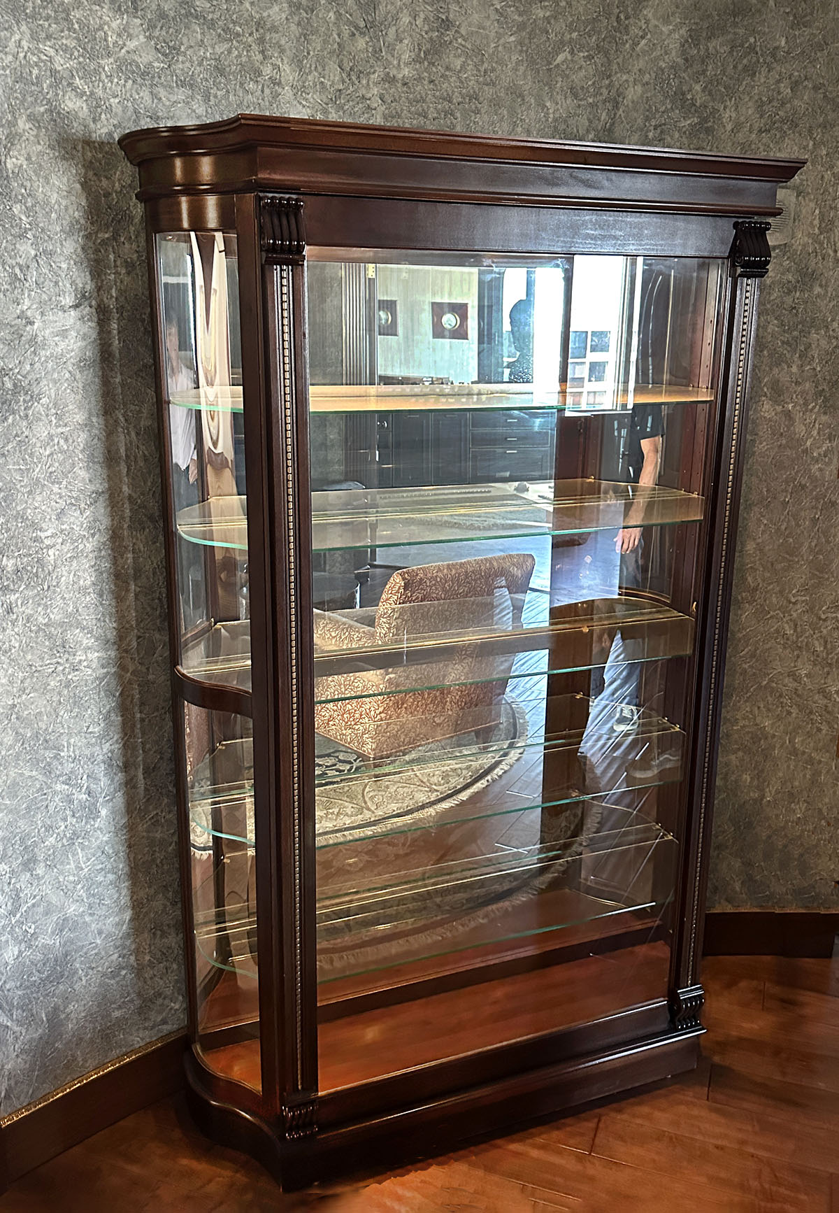 CURIO CHINA CABINET: With sliding