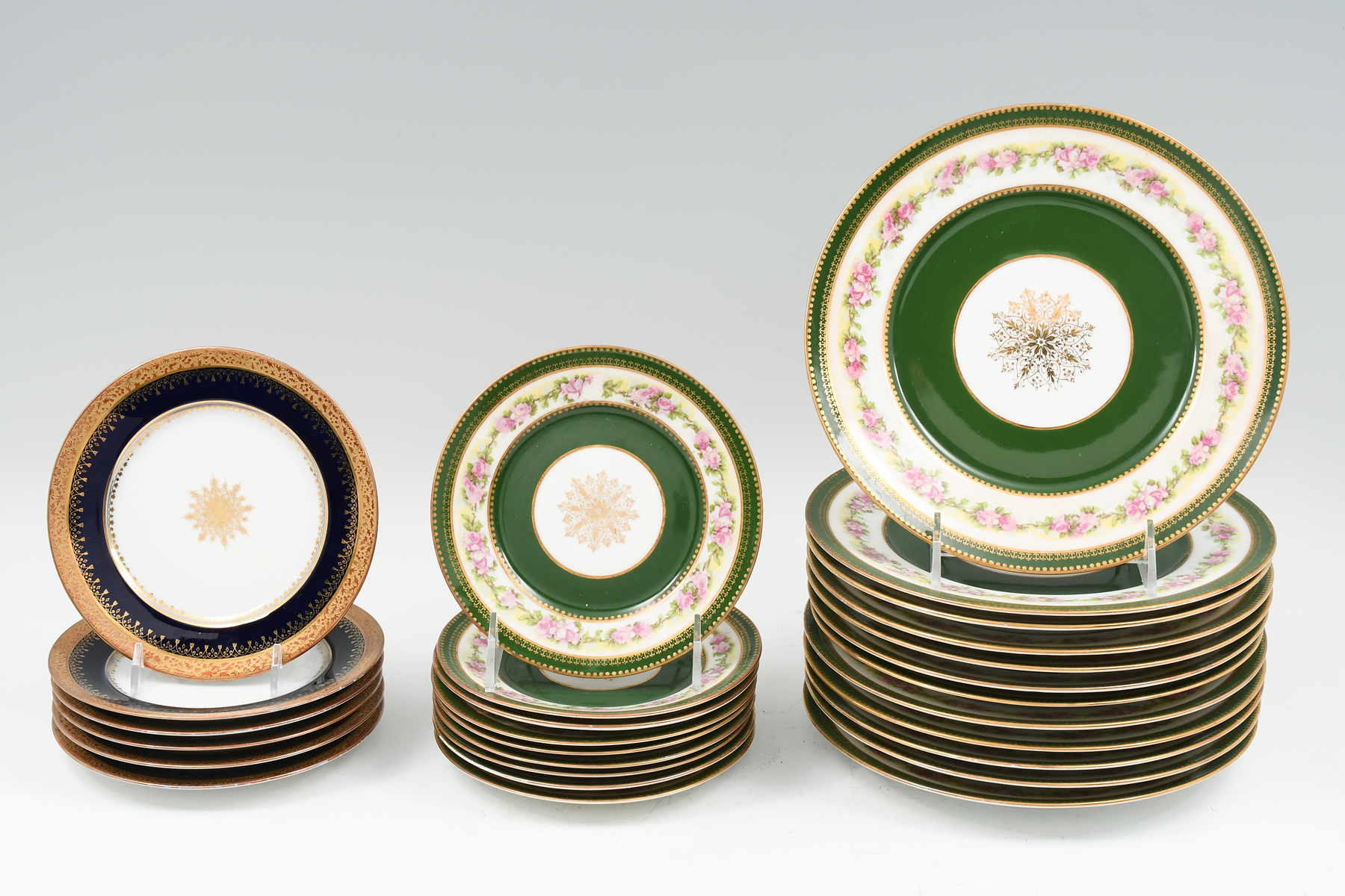 LIMOGES AND SEVRES PLATES Twelve 2ecfa1