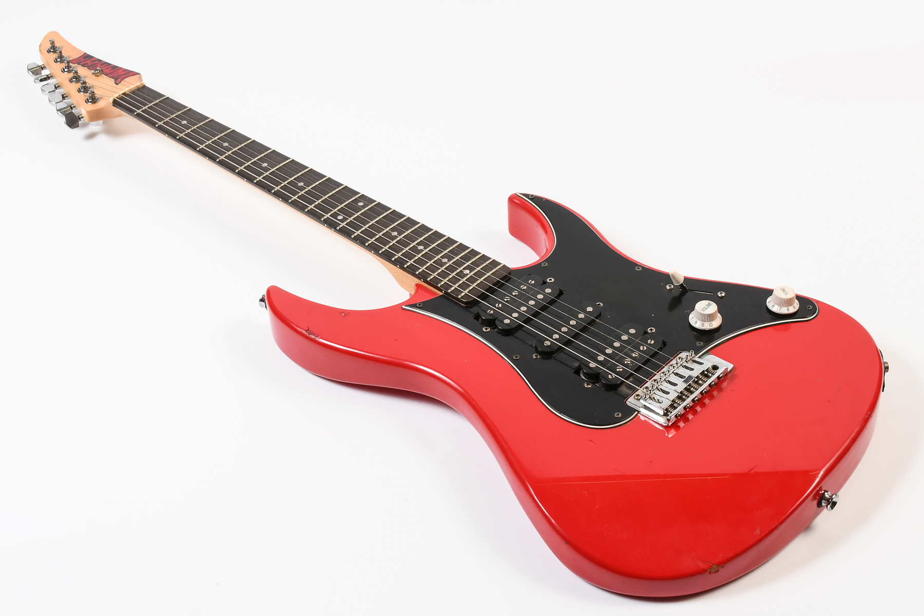 RED YAMAHA ELECTRIC GUITAR IN CASE  2ecff6
