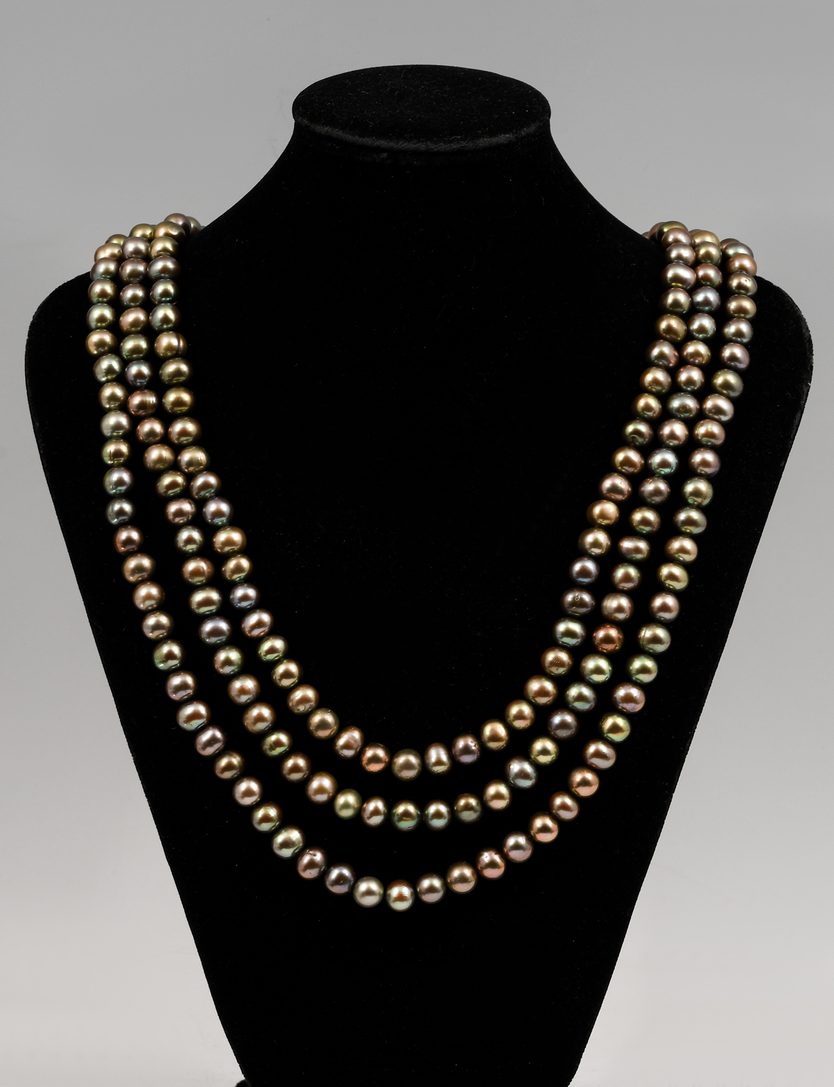 3 STRAND FRESHWATER PEARL NECKLACE: