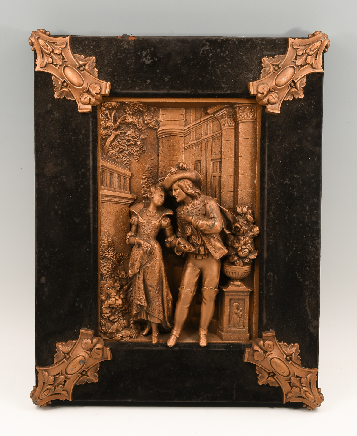 SPELTER RELIEF PLAQUE COURTING 2ed0ee