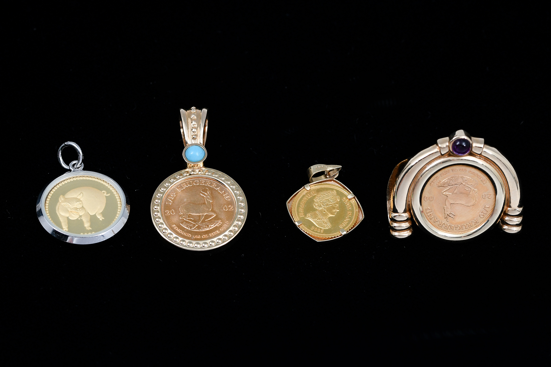 4 PC GOLD COIN PENDANTS Approx  2ed153