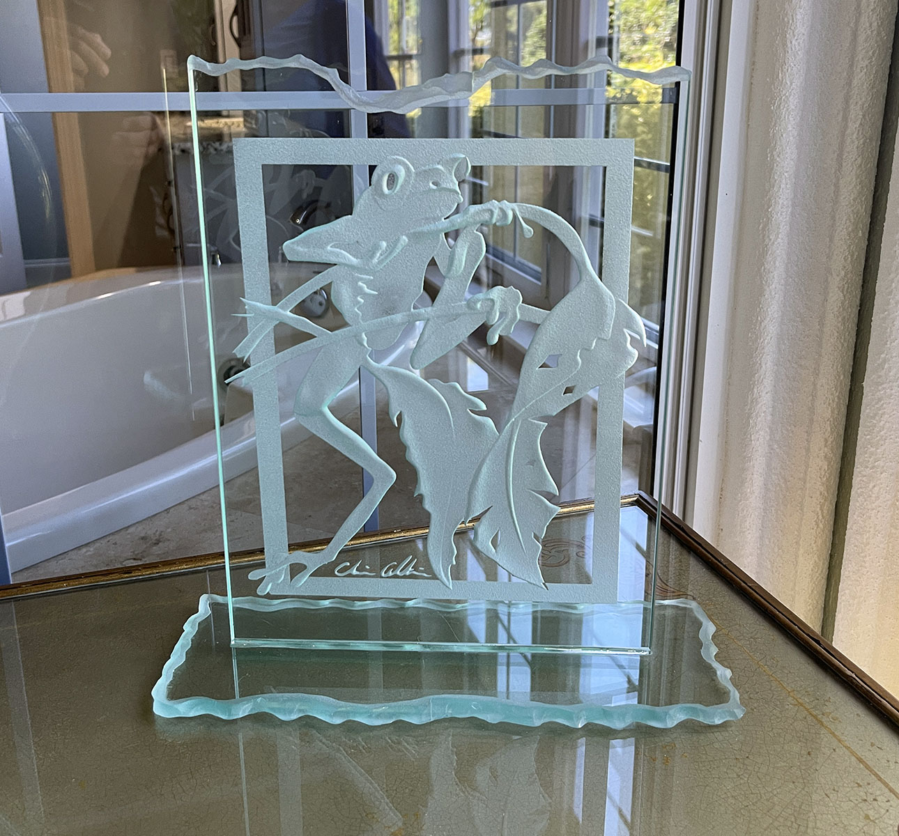 ETCHED GLASS TREE FROG SCULPTURE: