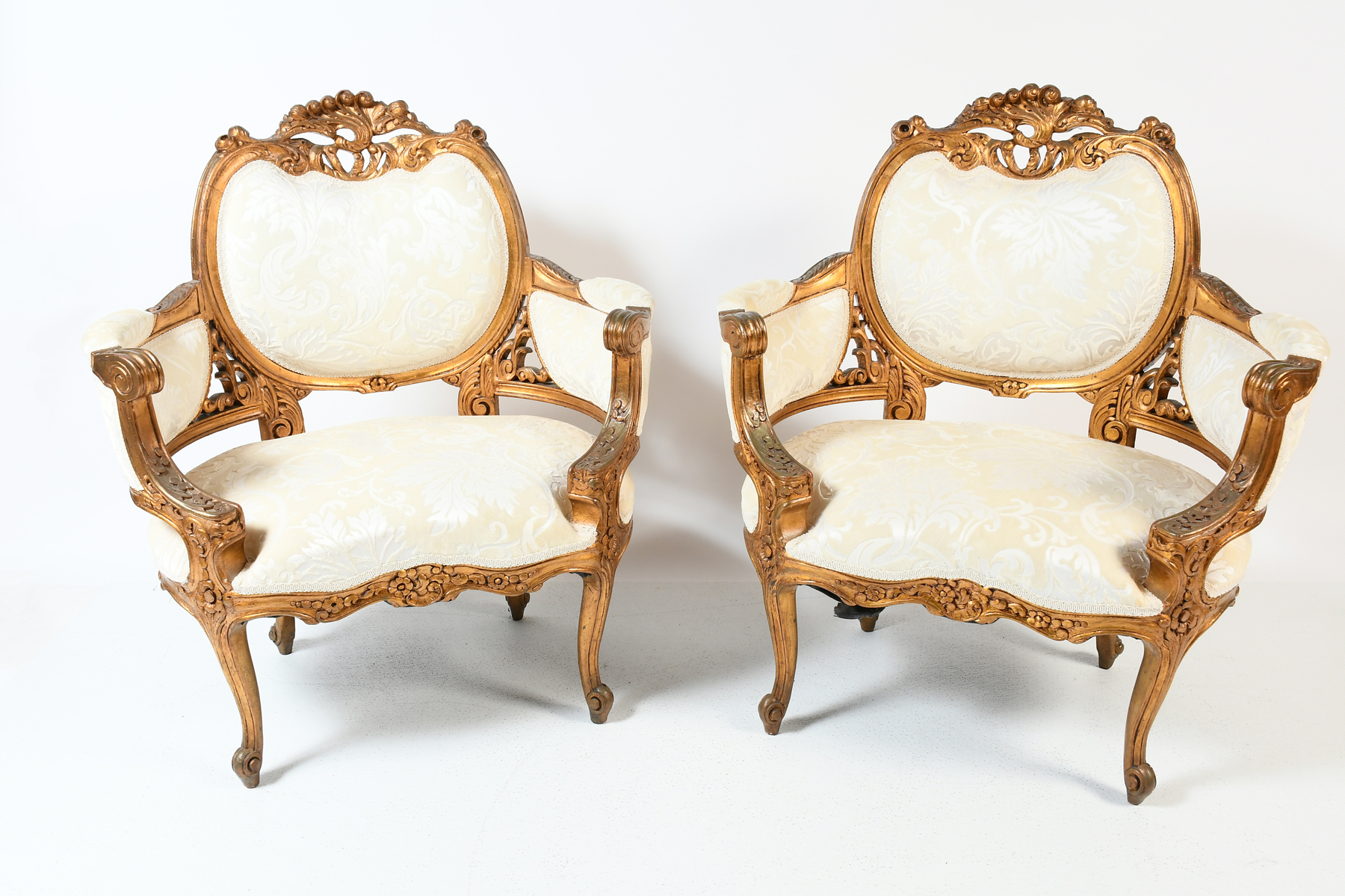 PR EARLY FRENCH GILDED WOOD ARMCHAIRS  2ed28d