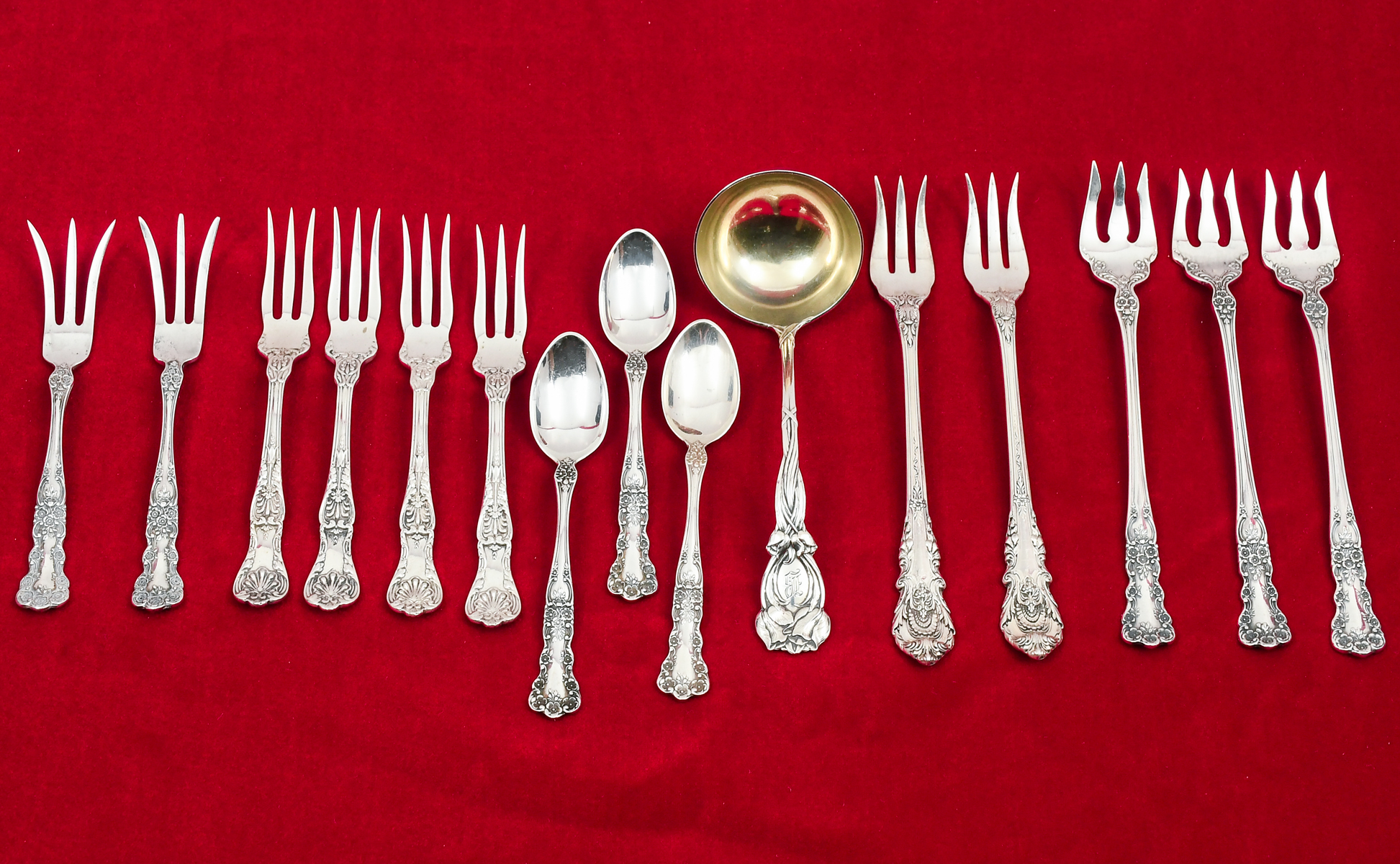 15 PC. DIMINUTIVE STERLING SILVER FLATWARE: