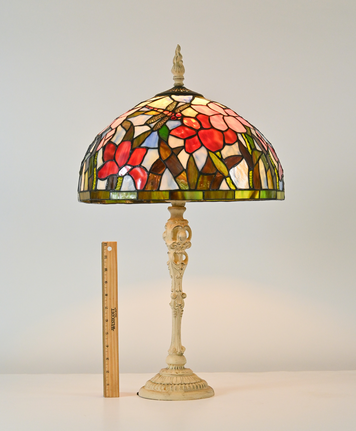 FLORAL LEADED LAMP W PAINTED IRON 2ed44d