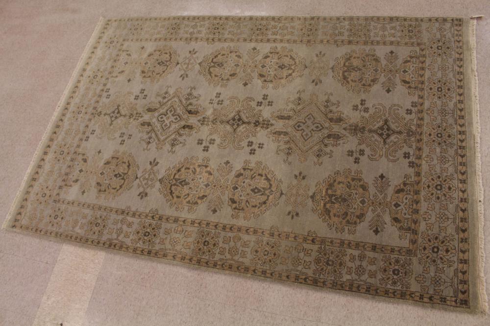 HAND KNOTTED ORIENTAL CARPETHAND 2ed50a