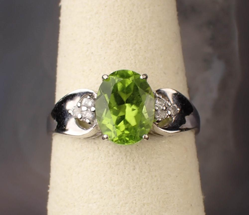 PERIDOT DIAMOND AND FOURTEEN KARAT 2ed531