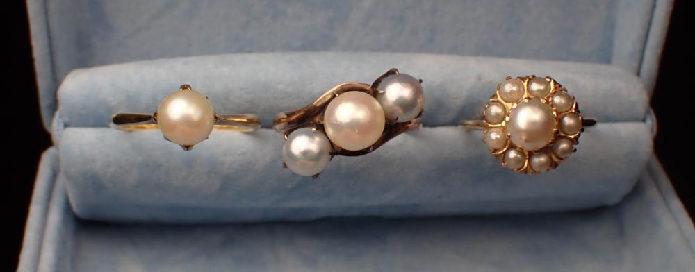 THREE PEARL AND YELLOW GOLD RINGSTHREE 2ed57b