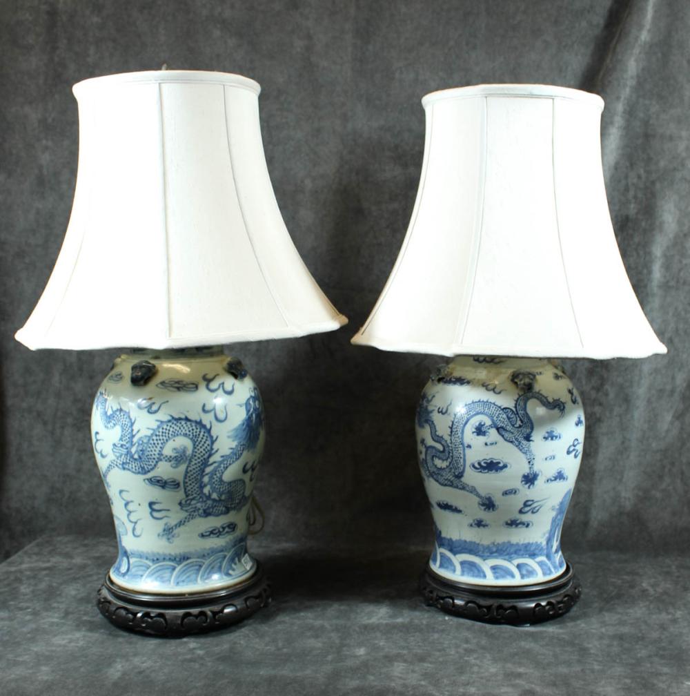 PAIR OF CHINESE PORCELAIN TABLE