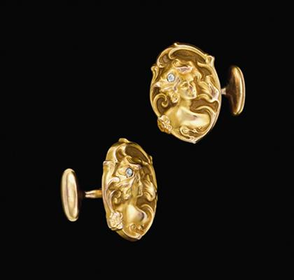 Pair oval Art Nouveau gold cufflinks 4abb3