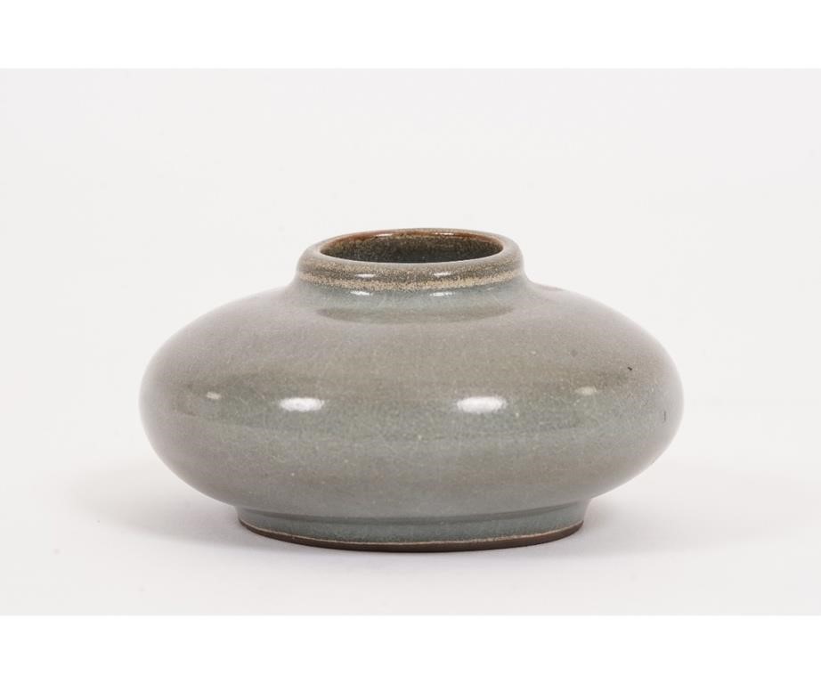 Chinese grey glazed pot, 19/20th c.
1.5h
