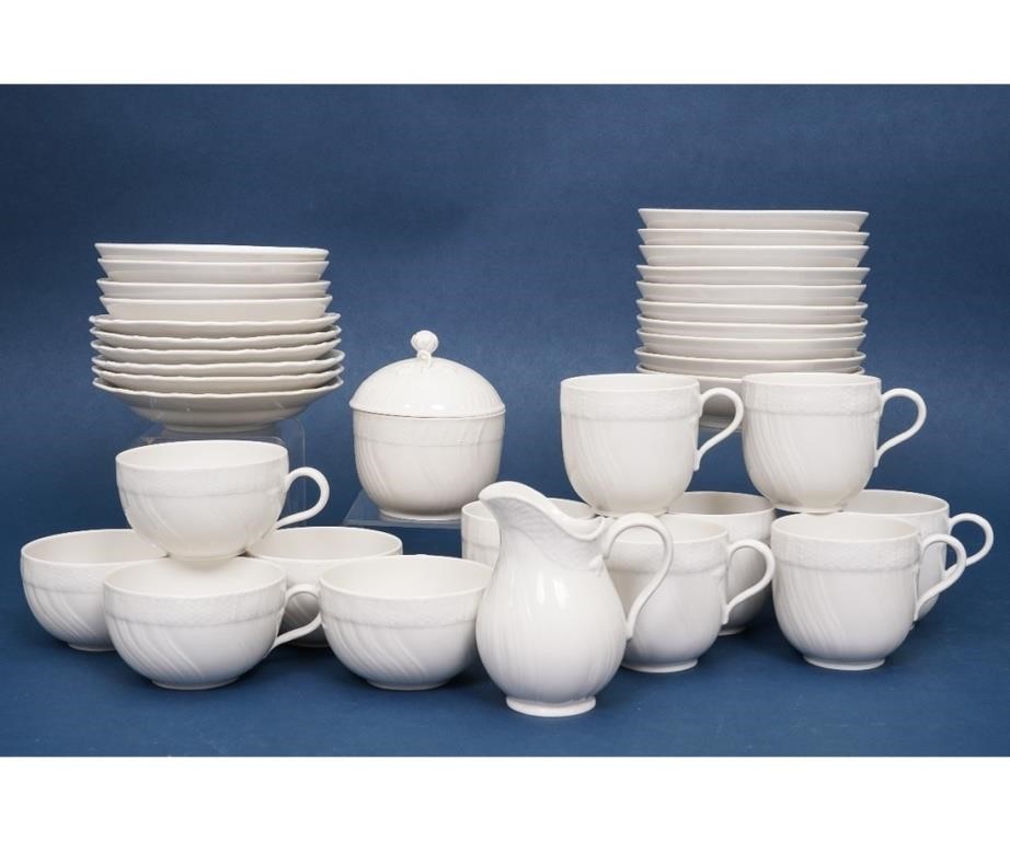 Partial set of KPM Berlin tableware 2eb75e