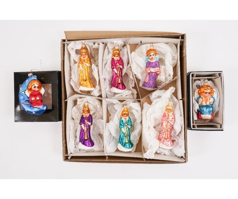 Box set of six angels, assorted