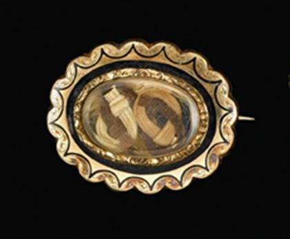 Two tone gold memorial brooch 