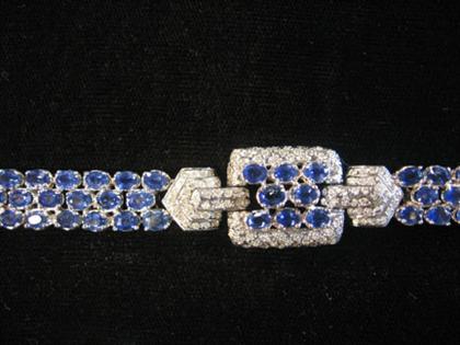 18 karat white gold sapphire and 4abfc