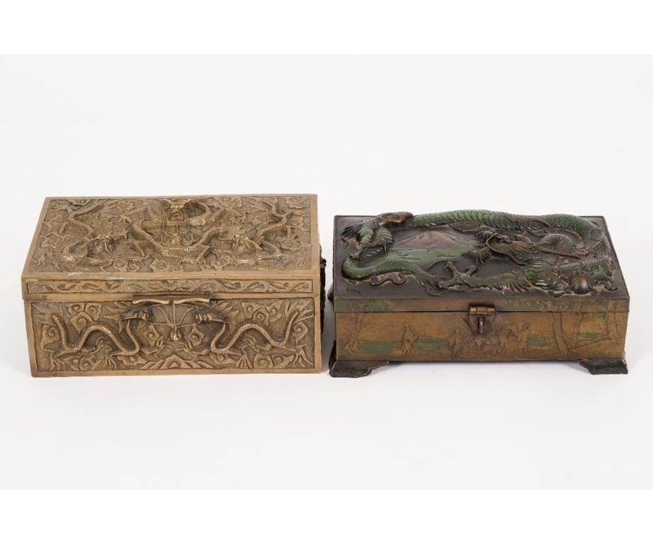 Japanese bronze box with raised 2eb819