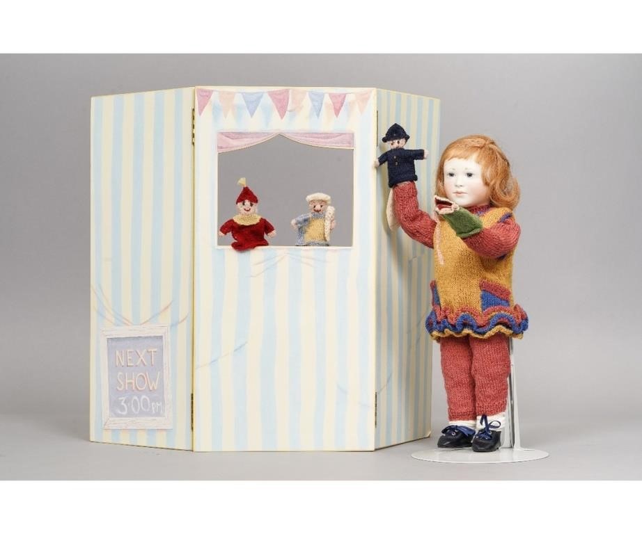  Lizzie with Punch and Judy artist 2eb90e