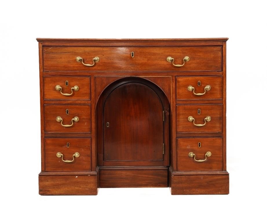 Georgian mahogany dressing table/desk