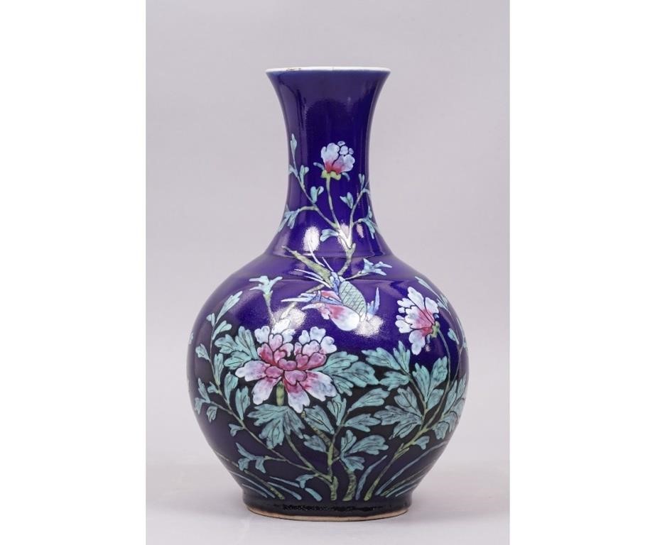 Chinese porcelain blue vase decorated