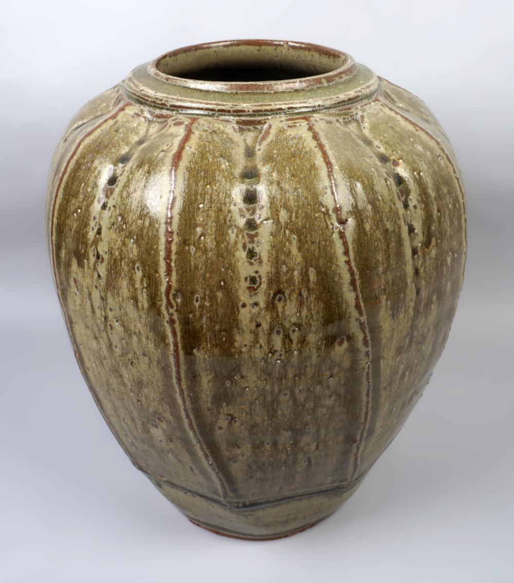 MIKE DODD LARGE STONEWARE LOBED 2ebdd0