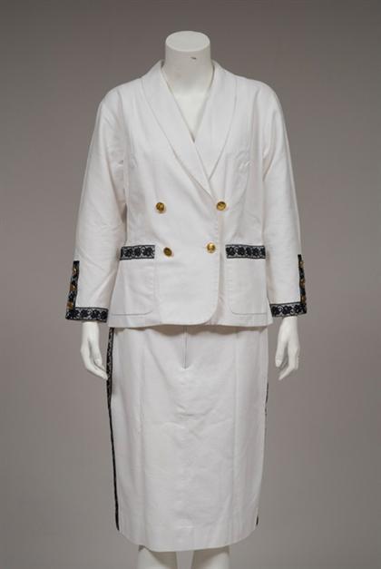 White Chanel poplin skirt suit