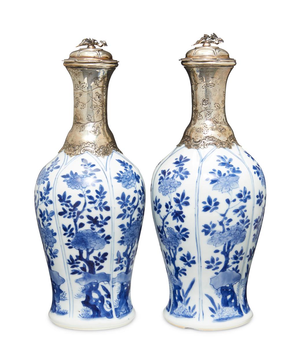 A PAIR OF CHINESE EXPORT DUTCH