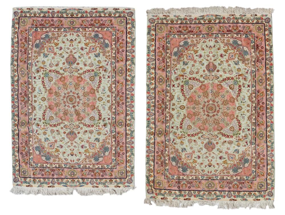 A PAIR OF PERSIAN TABRIZ RUGS  2ee8b8