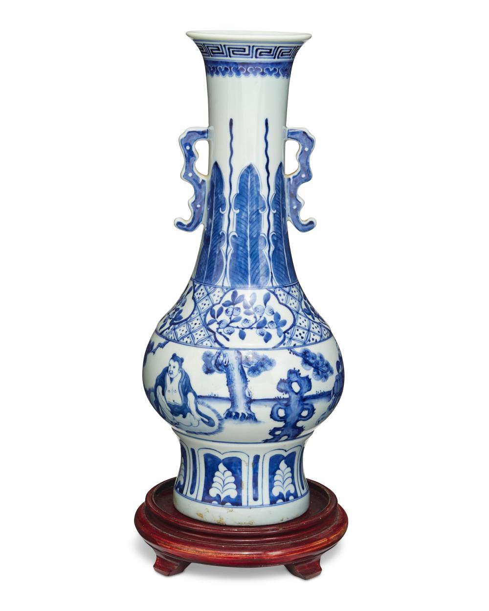 A CHINESE BLUE AND WHITE PORCELAIN