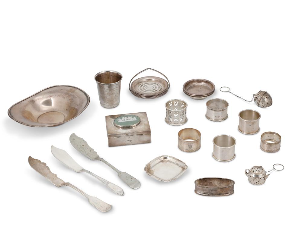 A GROUP OF VARIOUS SILVER ITEMSA