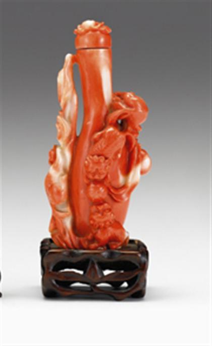 Good Chinese coral snuff bottle 4b162