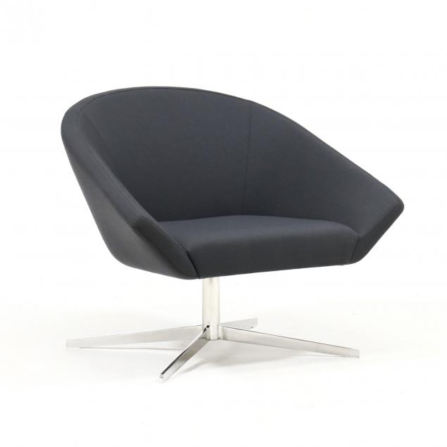 BERNHARDT, MODERN SWIVEL CLUB CHAIR