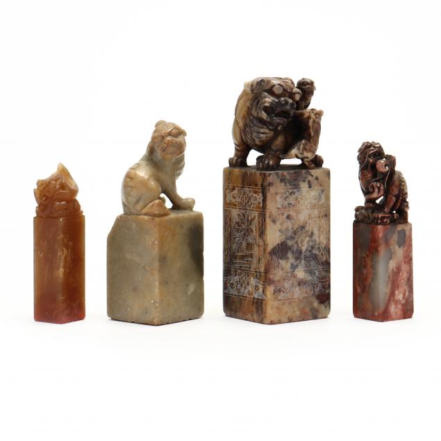 A GROUP OF CHINESE HARDSTONE SEALS 2ef2dd