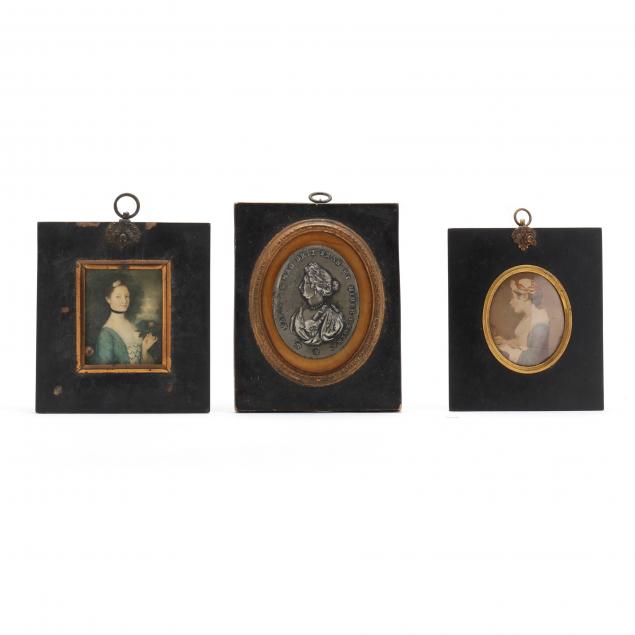 THREE DECORATIVE PORTRAIT MINIATURES 2ef475