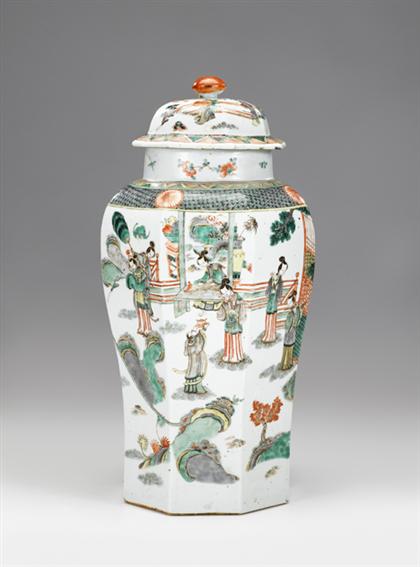 Large Chinese famille verte covered 4b293