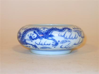 Chinese blue and white brush washer